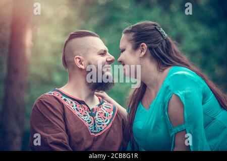 mariage viking, tournage en couple, mariage celtique, cérémonie non traditionnelle, la meilleure photo Banque D'Images