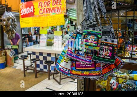 Marchandises à vendre dans la zone centrale du marché, province de San José, San Jose, Costa Rica Banque D'Images