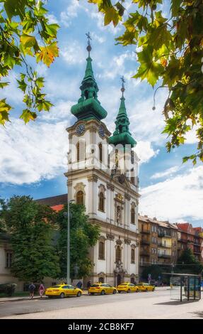 Budapest, Hongrie, août 2019, vue sur Sainte Anne, paroisse catholique romaine sur la place Batthyany Banque D'Images