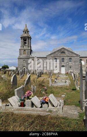 Église paroissiale de St George sur l'île de Portland, maintenant redondante mais une vaste, magnifique église du XVIIIe siècle sur le sentier touristique, à Dorset, Royaume-Uni Banque D'Images