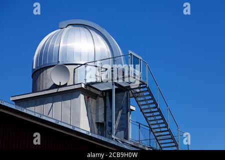 Umea, Norrland Suède - 10 juin 2020 : observatoire des étoiles sur le toit de la zone régimentaire Banque D'Images