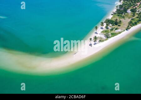 Vue aérienne de Laem HAD Beach à Koh Yao Yai, île dans la mer d'andaman entre Phuket et Krabi Thaïlande Banque D'Images