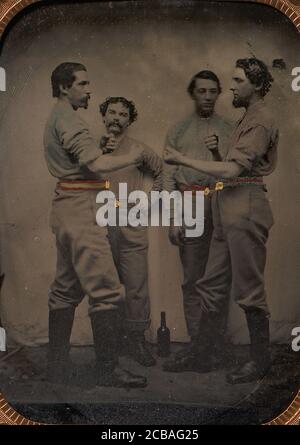 Quatre Pugilistes avec une bouteille à leurs pieds, 1870-80. Banque D'Images