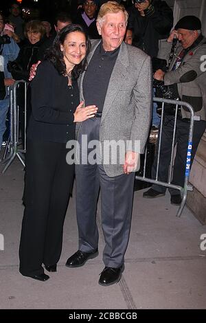 ***PHOTO DU FICHIER*** Sumner Redstone est décédé à 97. Sumner Redstone. New York. 2002. Crédit : John Barrett/PHOTOlink/MediaPunch Banque D'Images