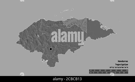 Forme désaturée du Honduras avec sa capitale, sa principale division régionale et la région séparée de Colón. Étiquettes. Carte d'élévation à deux niveaux. Rendu 3D Banque D'Images