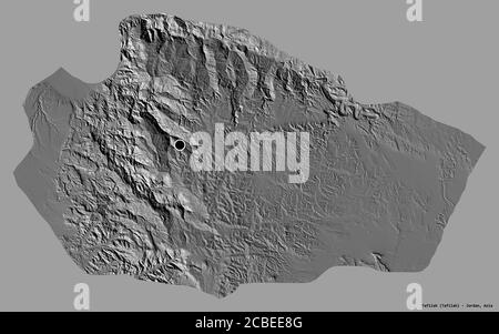 Forme de Tafilah, province de Jordanie, avec sa capitale isolée sur un fond de couleur unie. Carte d'élévation à deux niveaux. Rendu 3D Banque D'Images