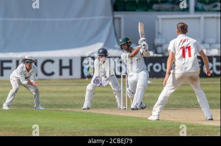 Le Brett d'Oliveira de Worcestershire battant dans un match de Bob Willis Trophy Entre Worcestershire et Glamourgan Banque D'Images