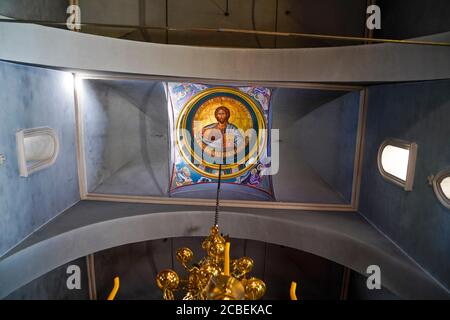 Monastère de Zoodochos Pigi, Poros, Grèce. Poros est une petite paire d'îles grecques dans la partie sud du golfe Saronique, en Grèce Banque D'Images