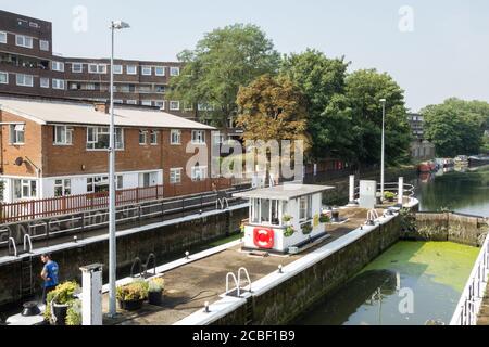 Thames Lock, Brentford Lock, Brentford, Middlesex, Royaume-Uni Banque D'Images