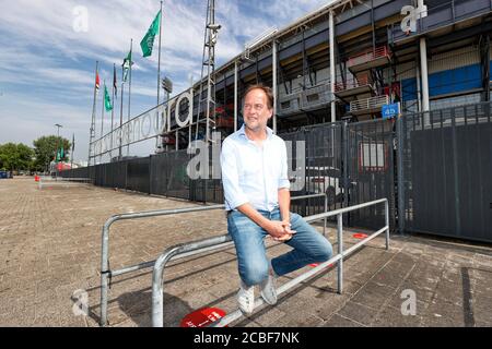 Rotterdam, pays-Bas. 13 août 2020. ROTTERDAM, 13-08-2020 Michel van Egmond, journaliste sportif préparant un VI (Voetbal International) podcast Credit: Pro Shots/Alamy Live News Banque D'Images