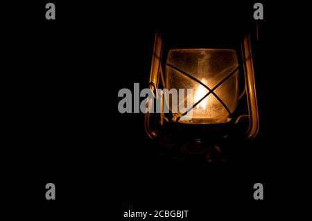 Lampe à kérosène en feu Banque D'Images