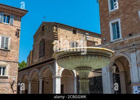 Urbino : son centre historique est classé au patrimoine mondial de l'UNESCO. La ville était l'un des centres les plus importants de la Renaissance italienne Banque D'Images