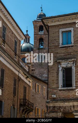 Urbino : son centre historique est classé au patrimoine mondial de l'UNESCO. La ville était l'un des centres les plus importants de la Renaissance italienne Banque D'Images