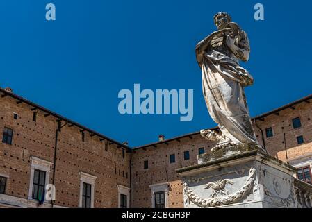 Urbino : son centre historique est classé au patrimoine mondial de l'UNESCO. La ville était l'un des centres les plus importants de la Renaissance italienne Banque D'Images