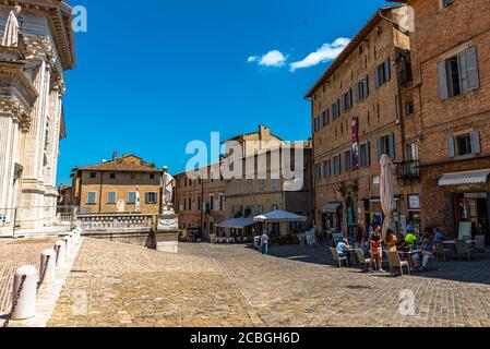 Urbino : son centre historique est classé au patrimoine mondial de l'UNESCO. La ville était l'un des centres les plus importants de la Renaissance italienne Banque D'Images