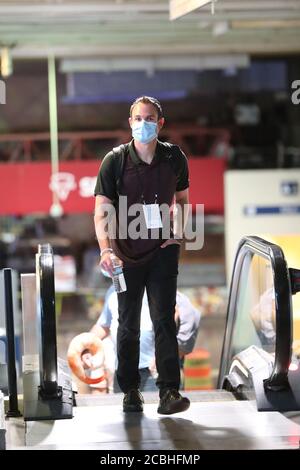 Washington, DC, États-Unis. 13 août 2020. Les membres des ressortissants de Washington de la Major League Baseball arrivent à Union Station à Washington, DC le 13 août 2020. Crédit : Mpi34/Media Punch/Alamy Live News Banque D'Images