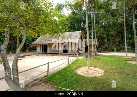 Province de Nghe an, Vietnam - 31 juillet 2020 : photo d'une maison faite de bambou traditionnel et de feuilles dans les zones rurales du Vietnam dans la province de Nghe an, VI Banque D'Images