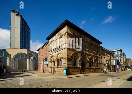 Sheffield South Yorkshire le pub étudiant diplômé de Surrey Street Banque D'Images