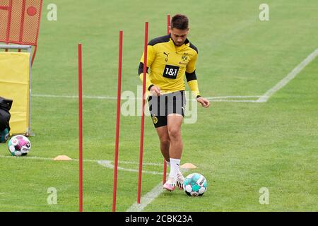 Bad Ragaz, Suisse. 14 août 2020. Raphael Guerreiro beim formation der ersten Mannschaft von Borussia Dortmund à Bad Ragaz. Die Borussen verbringen Banque D'Images