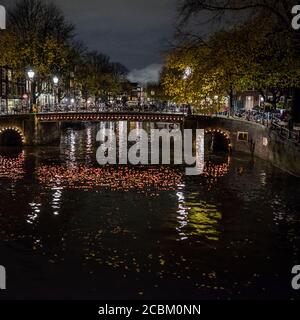 Canaux d'Amsterdam la nuit, pays-Bas Banque D'Images