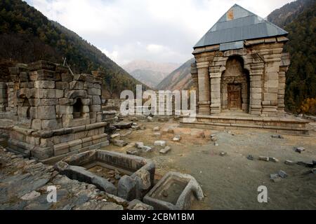 Ruines du temple de Naranag, vallée de Naranag, Gandarbat, Jammu & Cachemire, Inde Banque D'Images
