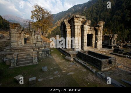 Ruines du temple de Naranag, vallée de Naranag, Gandarbat, Jammu & Cachemire, Inde Banque D'Images