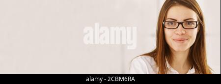 Close up portrait of a professional business woman outdoor Banque D'Images