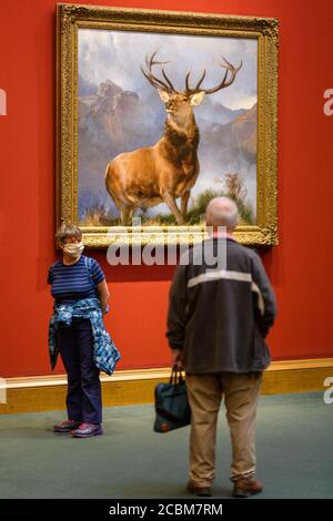 Vendredi 14 août 2020. Édimbourg, Royaume-Uni. Les premiers visiteurs retournent à la Galerie nationale écossaise dans le cadre de la réouverture progressive des Galeries nationales d'Écosse après leur fermeture de cinq mois durant la pandémie COVID-19. La Galerie nationale écossaise rouvre à nouveau au public le lundi 17 août 2020 avec des créneaux horaires disponibles gratuitement sur leur site Web. Banque D'Images