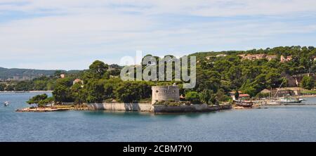 Fort de Balaguier depuis le ferry Corse Mega Express Banque D'Images