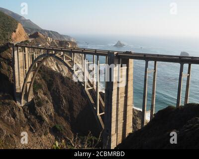 Photo aérienne du pont de Bixby Creek en Californie