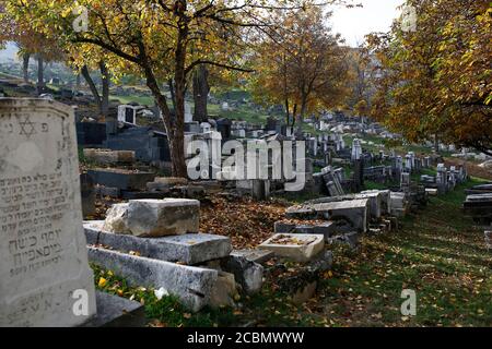 Le cimetière juif de l'OID est un cimetière vieux de près de 500 ans à Sarajevo, en Bosnie-Herzégovine. Banque D'Images