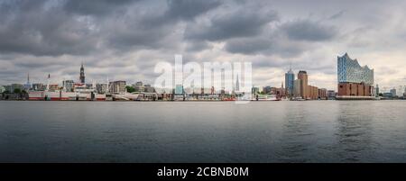 Panorama de Hambourg par temps venteux Banque D'Images