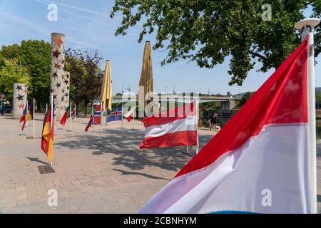 La ville de Schengen, sur la Moselle, au Grand-Duché de Luxembourg, où l'Accord de Schengen de 1985 a été signé, Monument européen à la Muse Banque D'Images