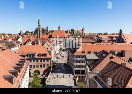 Vue sur la ville avec l'église Sebaldus et le château impérial, Saint-Sebald, le château, l'église notre-Dame, la vieille ville de Sebald, Nuremberg, la Franconie, la Bavière, l'Allemagne Banque D'Images