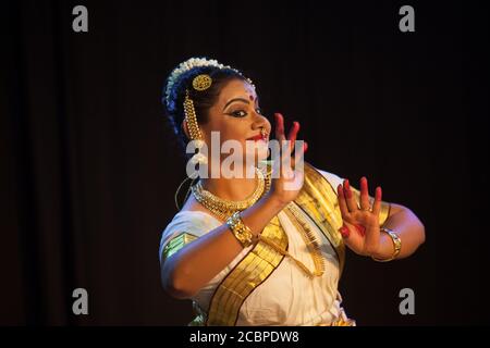 Une belle danseuse de mohiniattam Banque D'Images