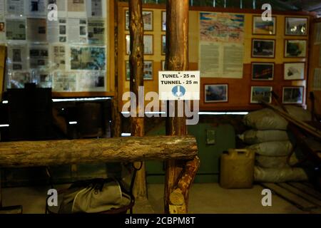 Le tunnel de Sarajevo également connu sous le nom de tunnel de sauvetage était Un tunnel construit entre mars et juin 1993 pendant le Siège de Sarajevo au milieu de Banque D'Images