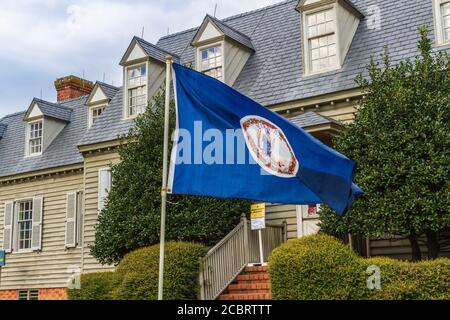 Virginia Flag au Watermenn's Museum, dans la ville historique de Yorktown, dans le parc historique national colonial de Virginie. Banque D'Images