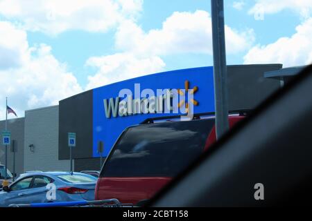 Façade d'un Walmart à Kansas, États-Unis Banque D'Images