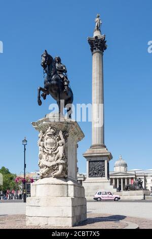 Statue équestre de Charles I et colonne Nelson, Trafalgar Square, Cité de Westminster, Grand Londres, Angleterre, Royaume-Uni Banque D'Images