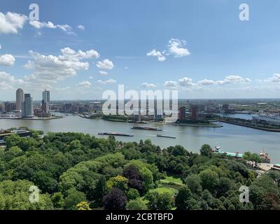 Vue sur la ville de Rotterdam depuis la tour Euromast, aux pays-Bas Banque D'Images