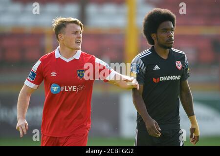 Dublin, Irlande. 15 août 2020. DaN O'Reilly de Shelbourne et Walter Figueira de Derry City pendant le match de première division de SSE Airtricity entre Shelbourne FC et Derry City FC à Tolka Park à Dublin, Irlande, le 15 août 2020 (photo par Andrew SURMA/SIPA USA) Credit: SIPA USA/Alay Live News Banque D'Images