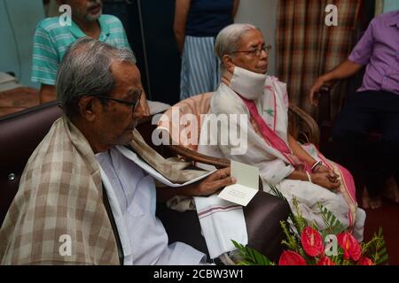 L'ancien combattant de la liberté Anadi Ranjan Sen, a été honoré avec un message du Président de l'Inde, Shri RAM Nath Kovind. À l'occasion du 78e anniversaire du mouvement indien sortant, le président Shri RAM Nath Kovind a rappelé des millions de combattants de la liberté qui ont sacrifié leur vie pour l'indépendance de l'Inde. Banque D'Images