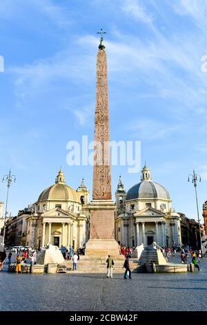 Piazza del Popolo et un obélisque égyptien de Ramsès II Banque D'Images