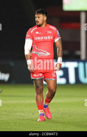 Twickenham, Royaume-Uni. 15 août 2020. Denny Solomona de sale en action pendant le match de rugby Gallagher Premiership entre Harlequins et sale Sharks à Twickenham Stoop, à Twickenham, en Angleterre, le 14 août 2020. Photo de Ken Sparks. Utilisation éditoriale uniquement, licence requise pour une utilisation commerciale. Aucune utilisation dans les Paris, les jeux ou les publications d'un seul club/ligue/joueur. Crédit : UK Sports pics Ltd/Alay Live News Banque D'Images