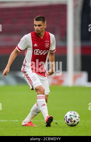 AMSTERDAM, PAYS-BAS - AOÛT 8: Razvan Marin d'Ajax vu pendant le match d'avant-saison Ajax / RKC Waalwijk le 8 août 2020 à Amsterdam, pays-Bas. *** Légende locale *** Razvan Marin Banque D'Images