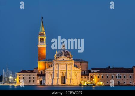 L'église San Giorgio Maggiore à Venise la nuit Banque D'Images