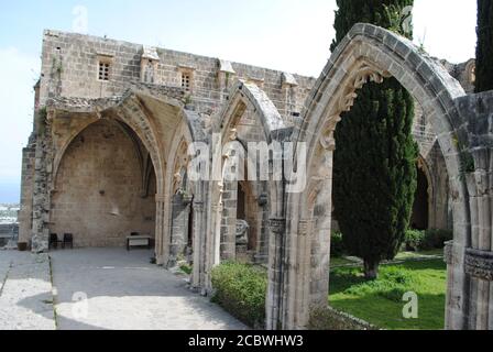 Magnifique monastère de l'abbaye de Bellapalais, datant du XIIIe siècle. Kyrenia, Girne, Chypre du Nord Banque D'Images