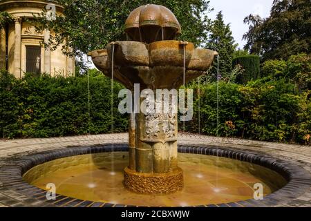 La fontaine commémorative libre de l'armée tchécoslovaque, les jardins Jephson, le spa Leamington Banque D'Images