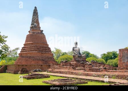 Ayutthaya, Thaïlande - WAT WORA CHET THA RAM à Ayutthaya, Thaïlande. Il fait partie du site du patrimoine mondial - ville historique d'Ayutthaya. Banque D'Images