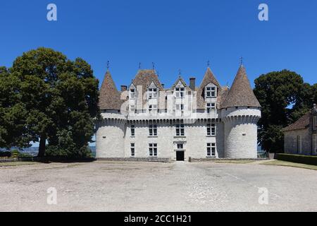 Dordogne, France juillet 2020 : Château Monbazillac qui se trouve sur le site d'un vignoble actif près de Bergerac en France Banque D'Images